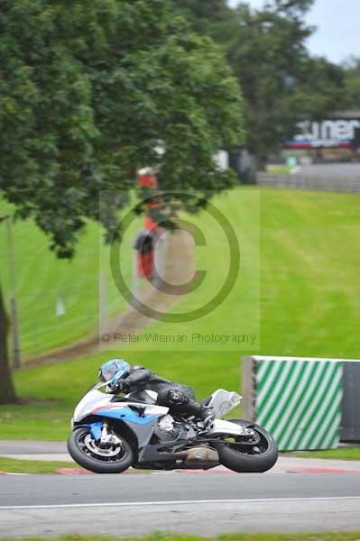 Motorcycle action photographs;Trackday digital images;event digital images;eventdigitalimages;no limits trackday;oulton park;oulton park circuit cheshire;oulton park photographs;peter wileman photography;trackday;trackday photos