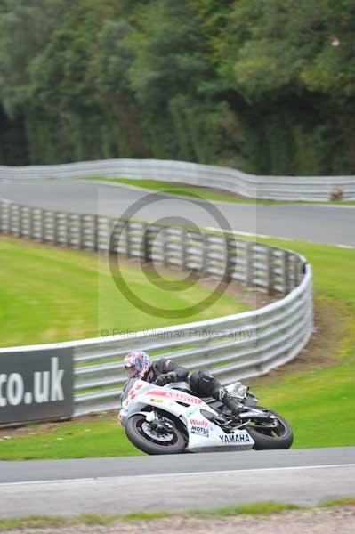 Motorcycle action photographs;Trackday digital images;event digital images;eventdigitalimages;no limits trackday;oulton park;oulton park circuit cheshire;oulton park photographs;peter wileman photography;trackday;trackday photos