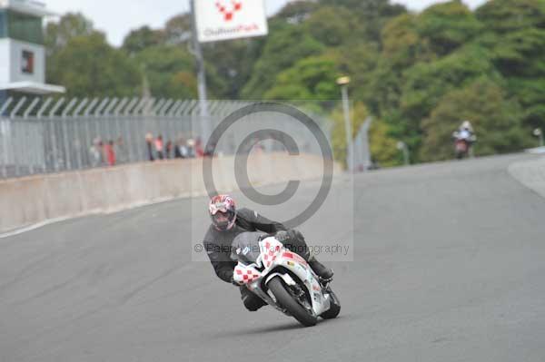 Motorcycle action photographs;Trackday digital images;event digital images;eventdigitalimages;no limits trackday;oulton park;oulton park circuit cheshire;oulton park photographs;peter wileman photography;trackday;trackday photos