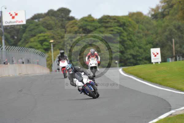 Motorcycle action photographs;Trackday digital images;event digital images;eventdigitalimages;no limits trackday;oulton park;oulton park circuit cheshire;oulton park photographs;peter wileman photography;trackday;trackday photos