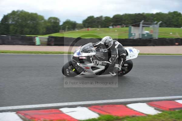 Motorcycle action photographs;Trackday digital images;event digital images;eventdigitalimages;no limits trackday;oulton park;oulton park circuit cheshire;oulton park photographs;peter wileman photography;trackday;trackday photos