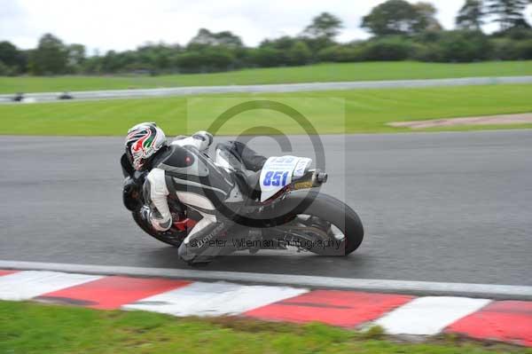 Motorcycle action photographs;Trackday digital images;event digital images;eventdigitalimages;no limits trackday;oulton park;oulton park circuit cheshire;oulton park photographs;peter wileman photography;trackday;trackday photos
