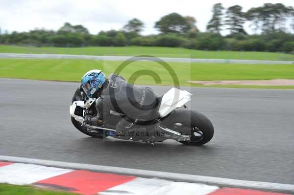 Motorcycle action photographs;Trackday digital images;event digital images;eventdigitalimages;no limits trackday;oulton park;oulton park circuit cheshire;oulton park photographs;peter wileman photography;trackday;trackday photos