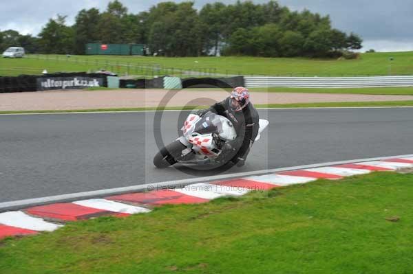 Motorcycle action photographs;Trackday digital images;event digital images;eventdigitalimages;no limits trackday;oulton park;oulton park circuit cheshire;oulton park photographs;peter wileman photography;trackday;trackday photos