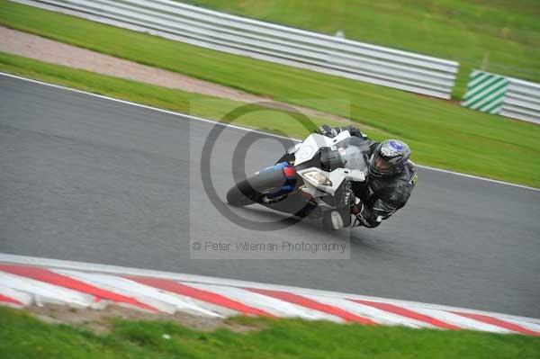 Motorcycle action photographs;Trackday digital images;event digital images;eventdigitalimages;no limits trackday;oulton park;oulton park circuit cheshire;oulton park photographs;peter wileman photography;trackday;trackday photos
