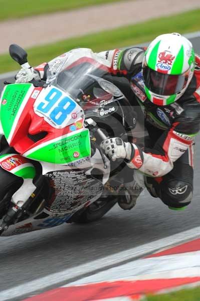 Motorcycle action photographs;Trackday digital images;event digital images;eventdigitalimages;no limits trackday;oulton park;oulton park circuit cheshire;oulton park photographs;peter wileman photography;trackday;trackday photos