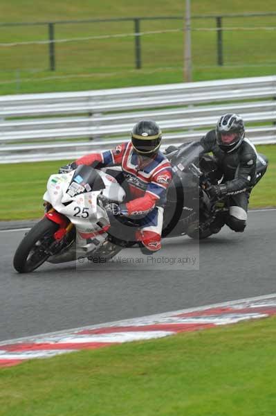 Motorcycle action photographs;Trackday digital images;event digital images;eventdigitalimages;no limits trackday;oulton park;oulton park circuit cheshire;oulton park photographs;peter wileman photography;trackday;trackday photos