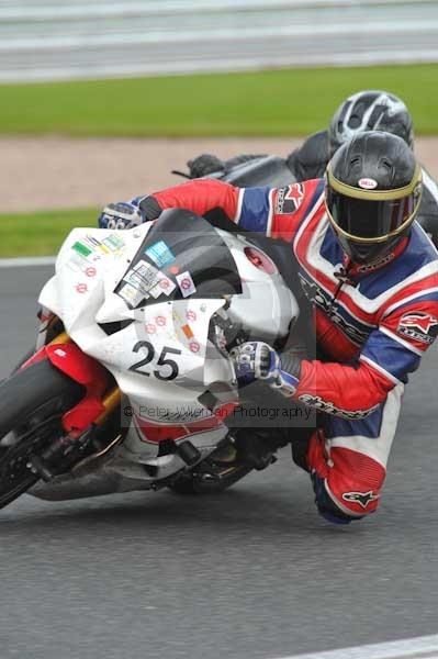 Motorcycle action photographs;Trackday digital images;event digital images;eventdigitalimages;no limits trackday;oulton park;oulton park circuit cheshire;oulton park photographs;peter wileman photography;trackday;trackday photos