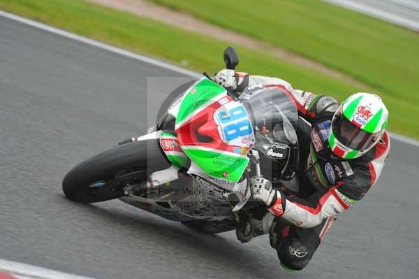 Motorcycle action photographs;Trackday digital images;event digital images;eventdigitalimages;no limits trackday;oulton park;oulton park circuit cheshire;oulton park photographs;peter wileman photography;trackday;trackday photos