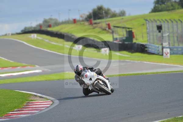 Motorcycle action photographs;Trackday digital images;event digital images;eventdigitalimages;no limits trackday;oulton park;oulton park circuit cheshire;oulton park photographs;peter wileman photography;trackday;trackday photos