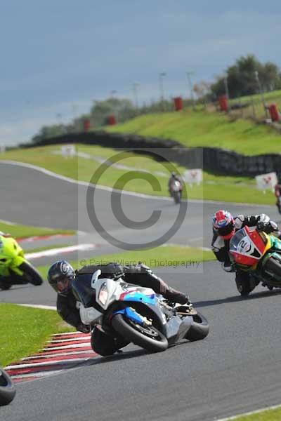 Motorcycle action photographs;Trackday digital images;event digital images;eventdigitalimages;no limits trackday;oulton park;oulton park circuit cheshire;oulton park photographs;peter wileman photography;trackday;trackday photos