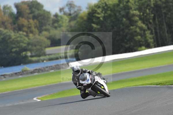 Motorcycle action photographs;Trackday digital images;event digital images;eventdigitalimages;no limits trackday;oulton park;oulton park circuit cheshire;oulton park photographs;peter wileman photography;trackday;trackday photos