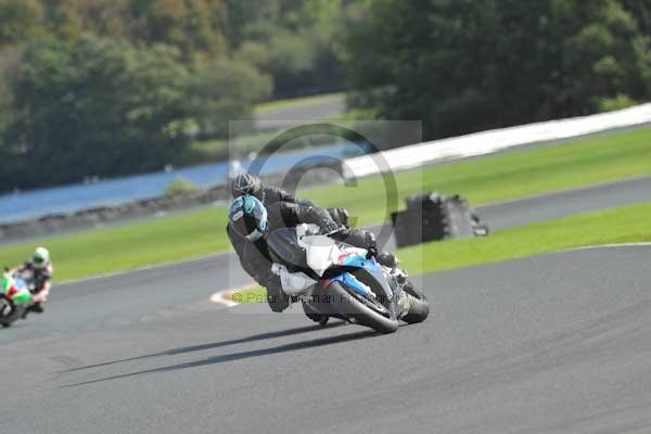 Motorcycle action photographs;Trackday digital images;event digital images;eventdigitalimages;no limits trackday;oulton park;oulton park circuit cheshire;oulton park photographs;peter wileman photography;trackday;trackday photos