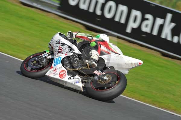 Motorcycle action photographs;Trackday digital images;event digital images;eventdigitalimages;no limits trackday;oulton park;oulton park circuit cheshire;oulton park photographs;peter wileman photography;trackday;trackday photos