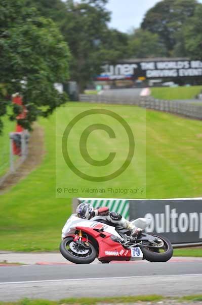 Motorcycle action photographs;Trackday digital images;event digital images;eventdigitalimages;no limits trackday;oulton park;oulton park circuit cheshire;oulton park photographs;peter wileman photography;trackday;trackday photos