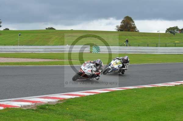 Motorcycle action photographs;Trackday digital images;event digital images;eventdigitalimages;no limits trackday;oulton park;oulton park circuit cheshire;oulton park photographs;peter wileman photography;trackday;trackday photos