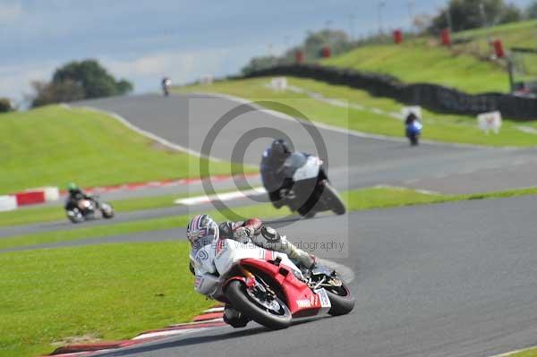 Motorcycle action photographs;Trackday digital images;event digital images;eventdigitalimages;no limits trackday;oulton park;oulton park circuit cheshire;oulton park photographs;peter wileman photography;trackday;trackday photos