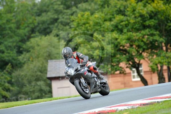 Motorcycle action photographs;Trackday digital images;event digital images;eventdigitalimages;no limits trackday;oulton park;oulton park circuit cheshire;oulton park photographs;peter wileman photography;trackday;trackday photos