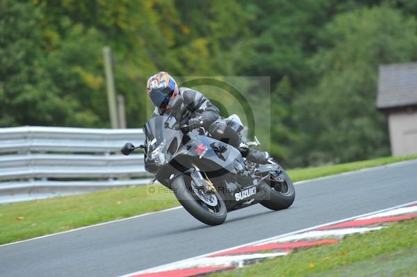 Motorcycle action photographs;Trackday digital images;event digital images;eventdigitalimages;no limits trackday;oulton park;oulton park circuit cheshire;oulton park photographs;peter wileman photography;trackday;trackday photos