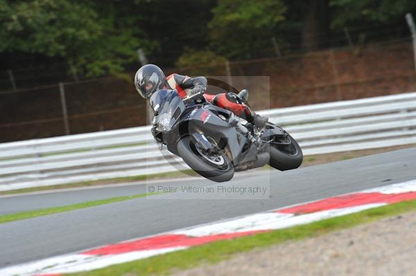 Motorcycle action photographs;Trackday digital images;event digital images;eventdigitalimages;no limits trackday;oulton park;oulton park circuit cheshire;oulton park photographs;peter wileman photography;trackday;trackday photos