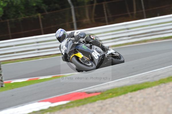 Motorcycle action photographs;Trackday digital images;event digital images;eventdigitalimages;no limits trackday;oulton park;oulton park circuit cheshire;oulton park photographs;peter wileman photography;trackday;trackday photos