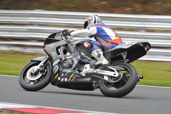 Motorcycle action photographs;Trackday digital images;event digital images;eventdigitalimages;no limits trackday;oulton park;oulton park circuit cheshire;oulton park photographs;peter wileman photography;trackday;trackday photos