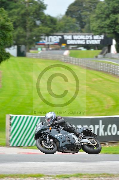 Motorcycle action photographs;Trackday digital images;event digital images;eventdigitalimages;no limits trackday;oulton park;oulton park circuit cheshire;oulton park photographs;peter wileman photography;trackday;trackday photos