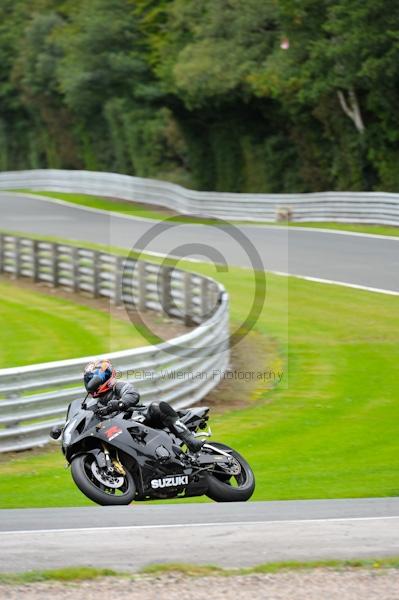 Motorcycle action photographs;Trackday digital images;event digital images;eventdigitalimages;no limits trackday;oulton park;oulton park circuit cheshire;oulton park photographs;peter wileman photography;trackday;trackday photos