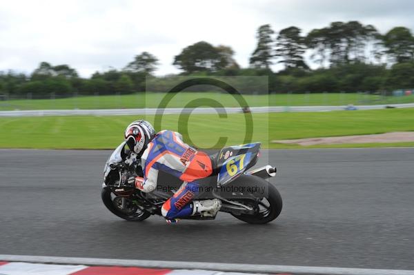 Motorcycle action photographs;Trackday digital images;event digital images;eventdigitalimages;no limits trackday;oulton park;oulton park circuit cheshire;oulton park photographs;peter wileman photography;trackday;trackday photos