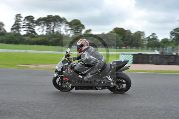 Motorcycle action photographs;Trackday digital images;event digital images;eventdigitalimages;no limits trackday;oulton park;oulton park circuit cheshire;oulton park photographs;peter wileman photography;trackday;trackday photos