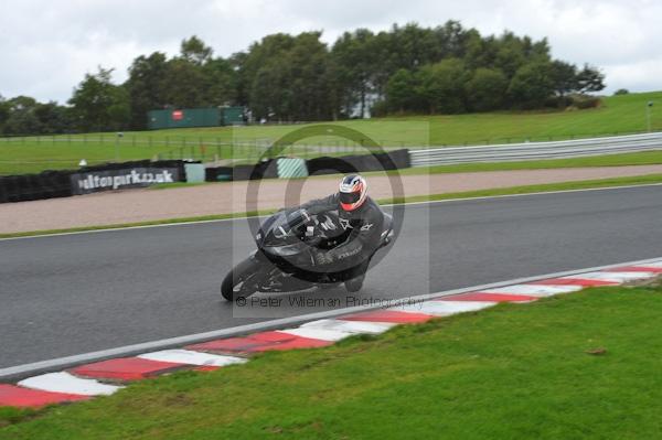 Motorcycle action photographs;Trackday digital images;event digital images;eventdigitalimages;no limits trackday;oulton park;oulton park circuit cheshire;oulton park photographs;peter wileman photography;trackday;trackday photos