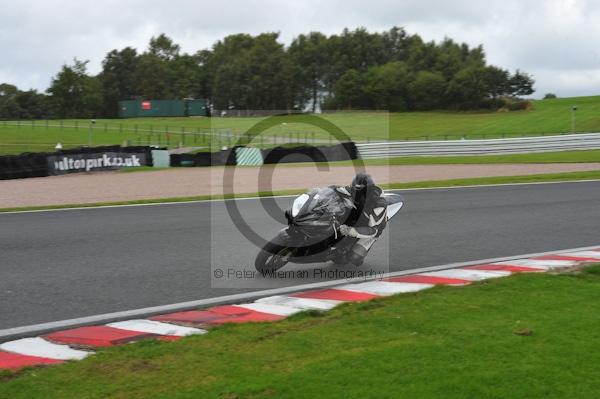 Motorcycle action photographs;Trackday digital images;event digital images;eventdigitalimages;no limits trackday;oulton park;oulton park circuit cheshire;oulton park photographs;peter wileman photography;trackday;trackday photos