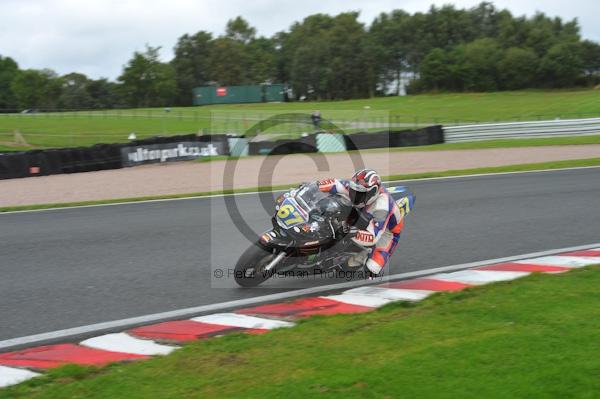 Motorcycle action photographs;Trackday digital images;event digital images;eventdigitalimages;no limits trackday;oulton park;oulton park circuit cheshire;oulton park photographs;peter wileman photography;trackday;trackday photos