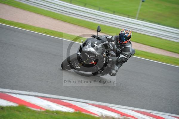 Motorcycle action photographs;Trackday digital images;event digital images;eventdigitalimages;no limits trackday;oulton park;oulton park circuit cheshire;oulton park photographs;peter wileman photography;trackday;trackday photos