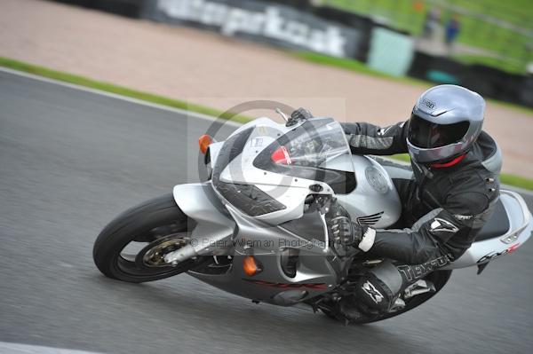 Motorcycle action photographs;Trackday digital images;event digital images;eventdigitalimages;no limits trackday;oulton park;oulton park circuit cheshire;oulton park photographs;peter wileman photography;trackday;trackday photos