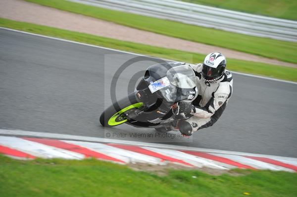 Motorcycle action photographs;Trackday digital images;event digital images;eventdigitalimages;no limits trackday;oulton park;oulton park circuit cheshire;oulton park photographs;peter wileman photography;trackday;trackday photos