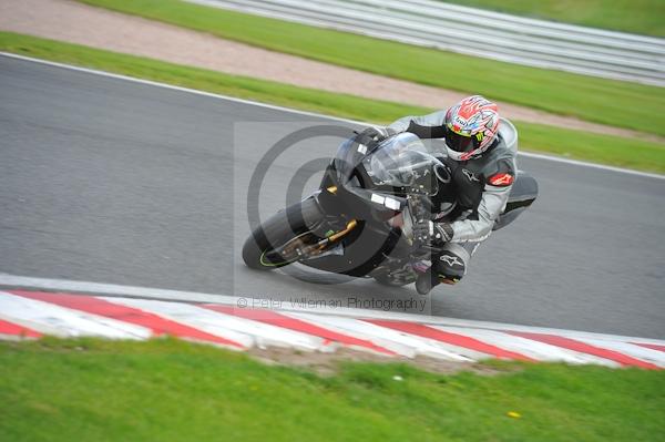 Motorcycle action photographs;Trackday digital images;event digital images;eventdigitalimages;no limits trackday;oulton park;oulton park circuit cheshire;oulton park photographs;peter wileman photography;trackday;trackday photos