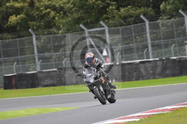 Motorcycle action photographs;Trackday digital images;event digital images;eventdigitalimages;no limits trackday;oulton park;oulton park circuit cheshire;oulton park photographs;peter wileman photography;trackday;trackday photos