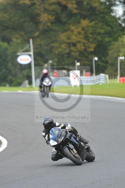Motorcycle action photographs;Trackday digital images;event digital images;eventdigitalimages;no limits trackday;oulton park;oulton park circuit cheshire;oulton park photographs;peter wileman photography;trackday;trackday photos