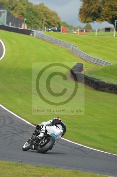 Motorcycle action photographs;Trackday digital images;event digital images;eventdigitalimages;no limits trackday;oulton park;oulton park circuit cheshire;oulton park photographs;peter wileman photography;trackday;trackday photos