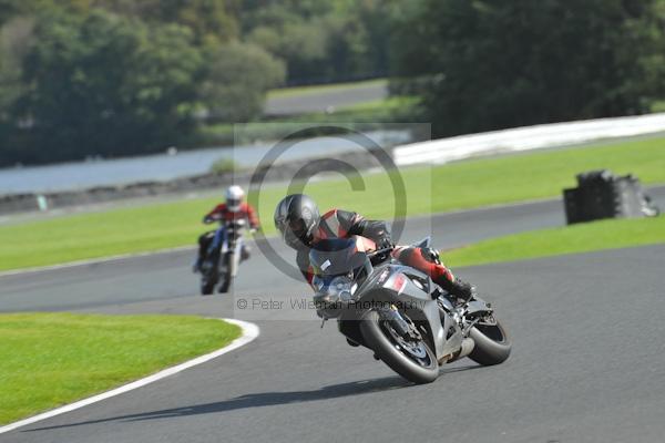 Motorcycle action photographs;Trackday digital images;event digital images;eventdigitalimages;no limits trackday;oulton park;oulton park circuit cheshire;oulton park photographs;peter wileman photography;trackday;trackday photos
