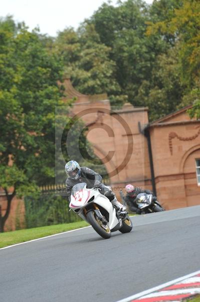 Motorcycle action photographs;Trackday digital images;event digital images;eventdigitalimages;no limits trackday;oulton park;oulton park circuit cheshire;oulton park photographs;peter wileman photography;trackday;trackday photos