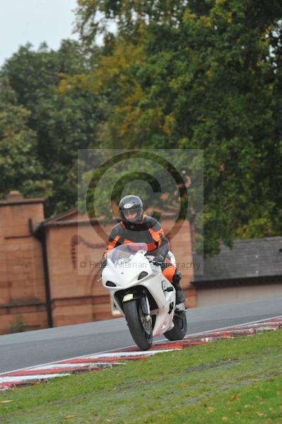 Motorcycle action photographs;Trackday digital images;event digital images;eventdigitalimages;no limits trackday;oulton park;oulton park circuit cheshire;oulton park photographs;peter wileman photography;trackday;trackday photos