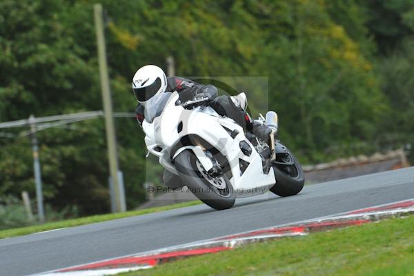 Motorcycle action photographs;Trackday digital images;event digital images;eventdigitalimages;no limits trackday;oulton park;oulton park circuit cheshire;oulton park photographs;peter wileman photography;trackday;trackday photos