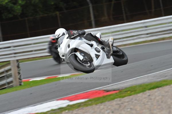 Motorcycle action photographs;Trackday digital images;event digital images;eventdigitalimages;no limits trackday;oulton park;oulton park circuit cheshire;oulton park photographs;peter wileman photography;trackday;trackday photos