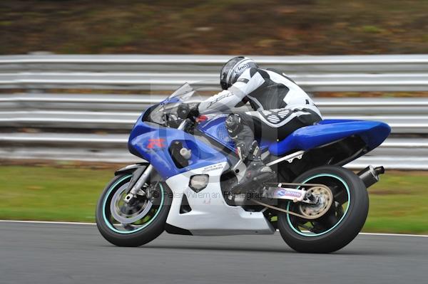 Motorcycle action photographs;Trackday digital images;event digital images;eventdigitalimages;no limits trackday;oulton park;oulton park circuit cheshire;oulton park photographs;peter wileman photography;trackday;trackday photos