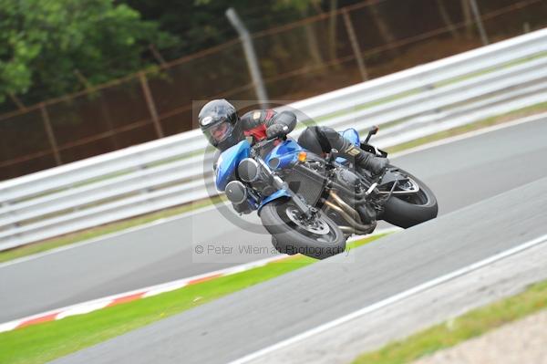 Motorcycle action photographs;Trackday digital images;event digital images;eventdigitalimages;no limits trackday;oulton park;oulton park circuit cheshire;oulton park photographs;peter wileman photography;trackday;trackday photos