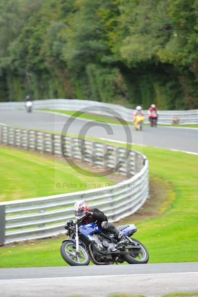 Motorcycle action photographs;Trackday digital images;event digital images;eventdigitalimages;no limits trackday;oulton park;oulton park circuit cheshire;oulton park photographs;peter wileman photography;trackday;trackday photos