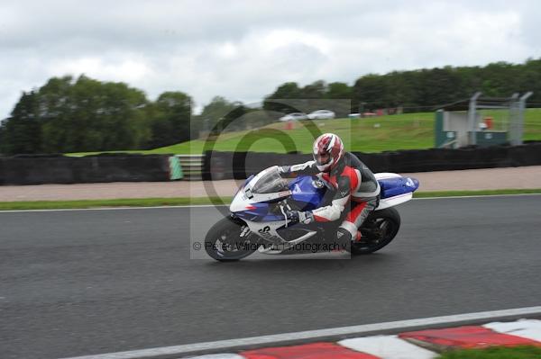 Motorcycle action photographs;Trackday digital images;event digital images;eventdigitalimages;no limits trackday;oulton park;oulton park circuit cheshire;oulton park photographs;peter wileman photography;trackday;trackday photos