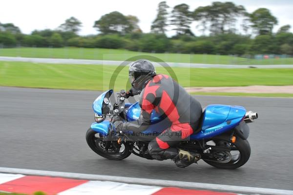 Motorcycle action photographs;Trackday digital images;event digital images;eventdigitalimages;no limits trackday;oulton park;oulton park circuit cheshire;oulton park photographs;peter wileman photography;trackday;trackday photos